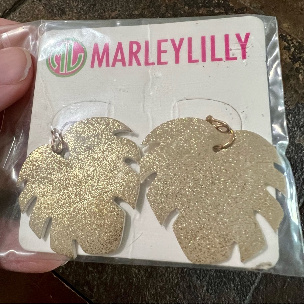 MARLEYLILLY NWT Earrings - Palm Leaf Gold Sparkle
